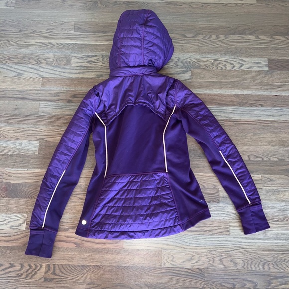 Lululemon Rare First Mile Puffer Hooded Jacket Darkest Magenta Size 6 - Picture 6 of 7